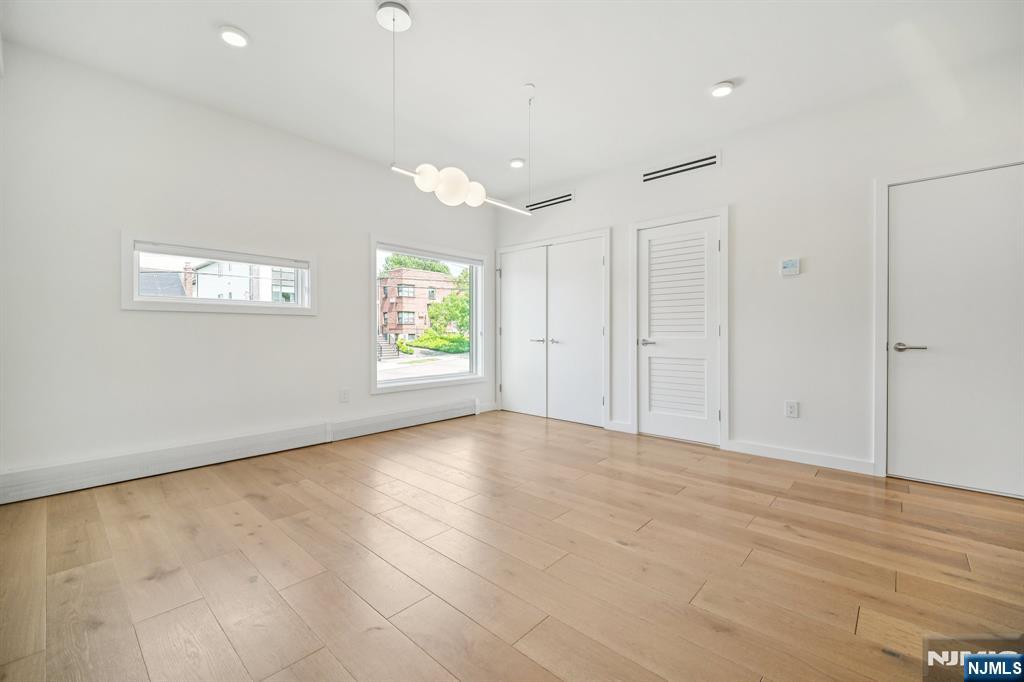 66b Henry Avenue Property Photo 17