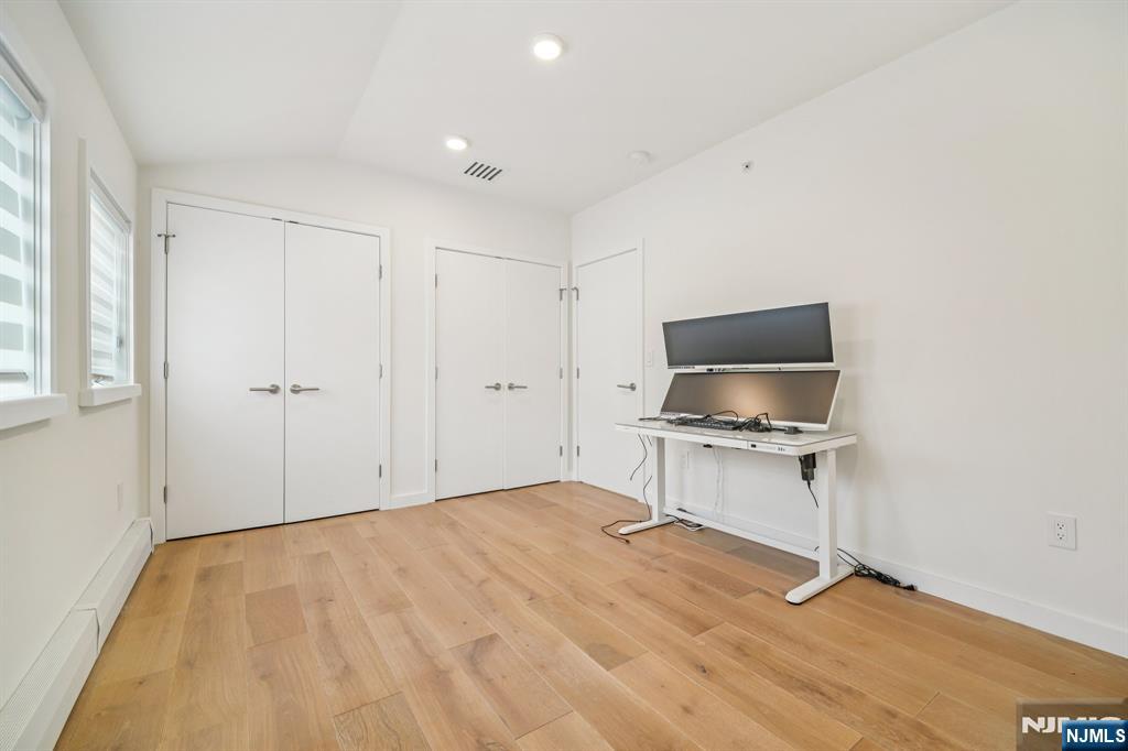 66b Henry Avenue Property Photo 20