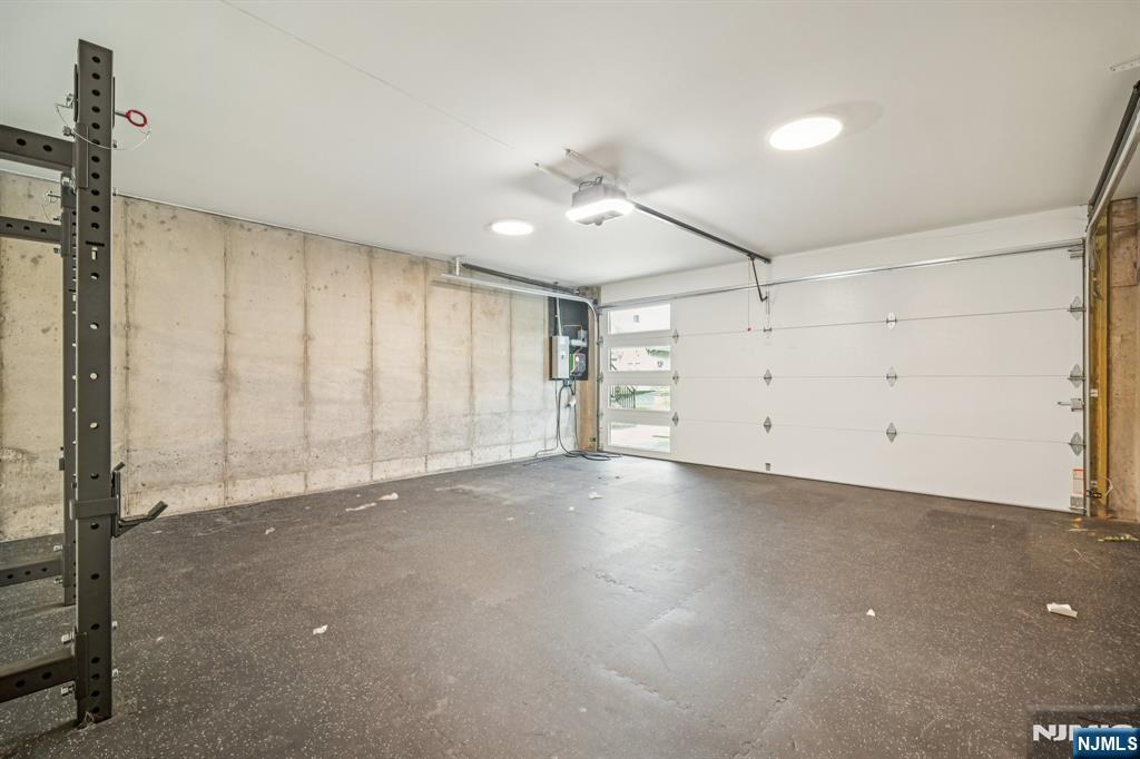 66b Henry Avenue Property Photo 35