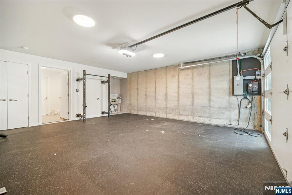 66b Henry Avenue Property Photo 36