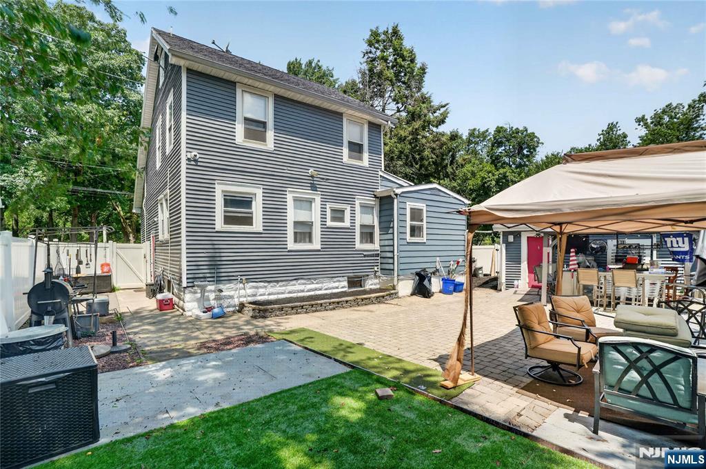 59 Glenwood Avenue Property Photo 2