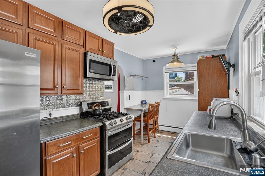 59 Glenwood Avenue Property Photo 12