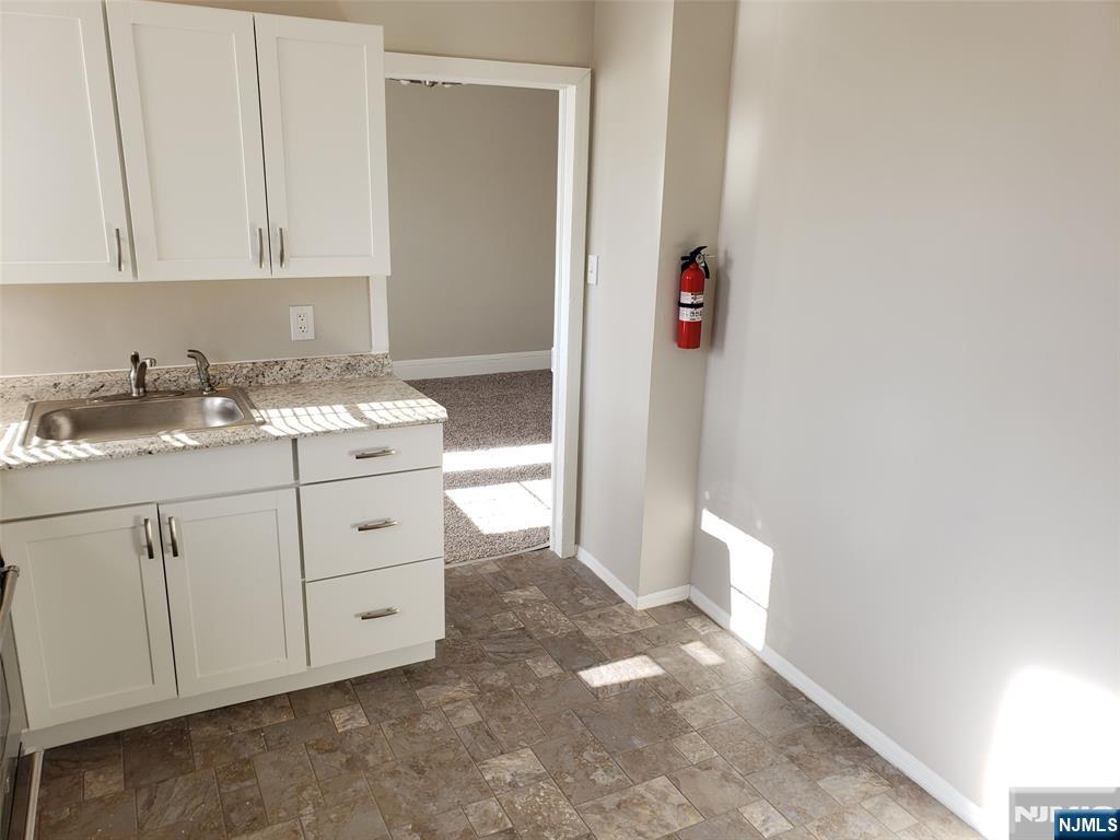 610 Cortlandt Street Property Photo 18