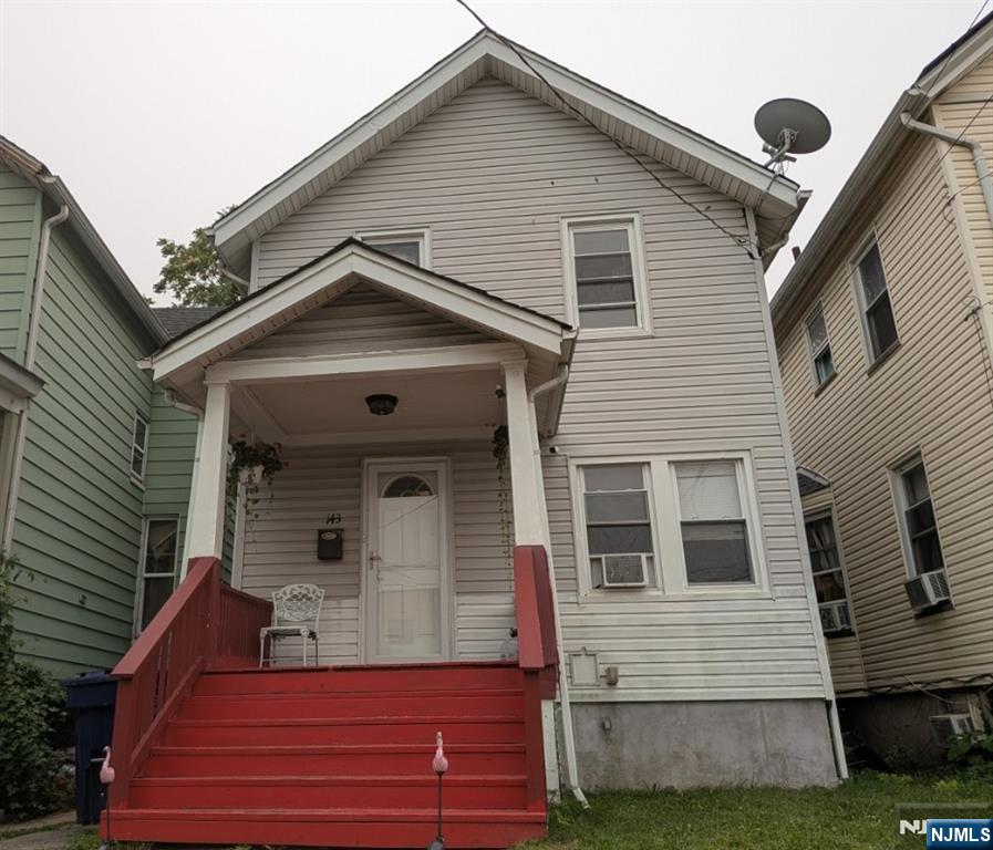 143 Atlantic Street Property Photo 2