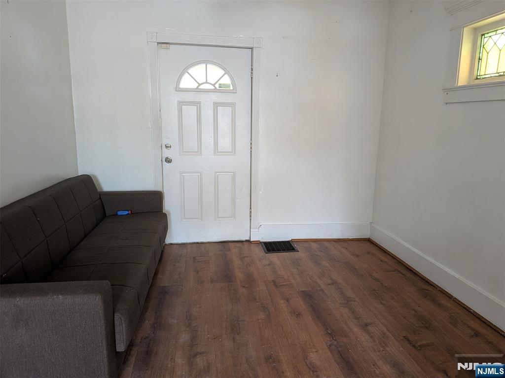143 Atlantic Street Property Photo 6