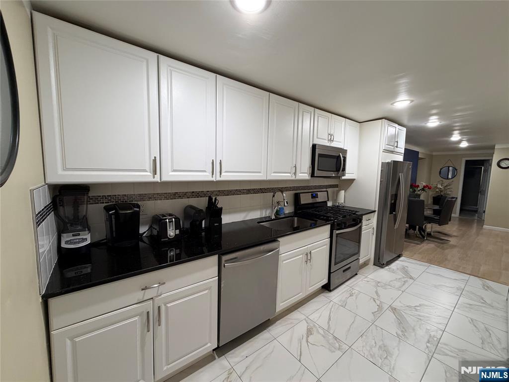 785 Charlotte 2 Property Photo 6