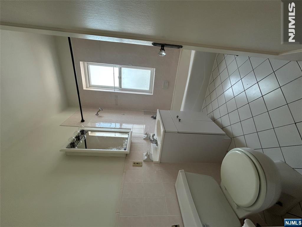 292 Lawton Avenue Property Photo 4