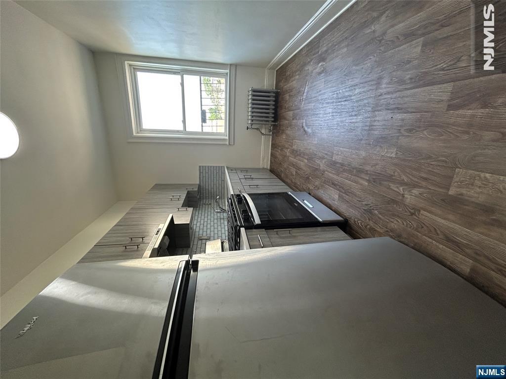 292 Lawton Avenue Property Photo 11