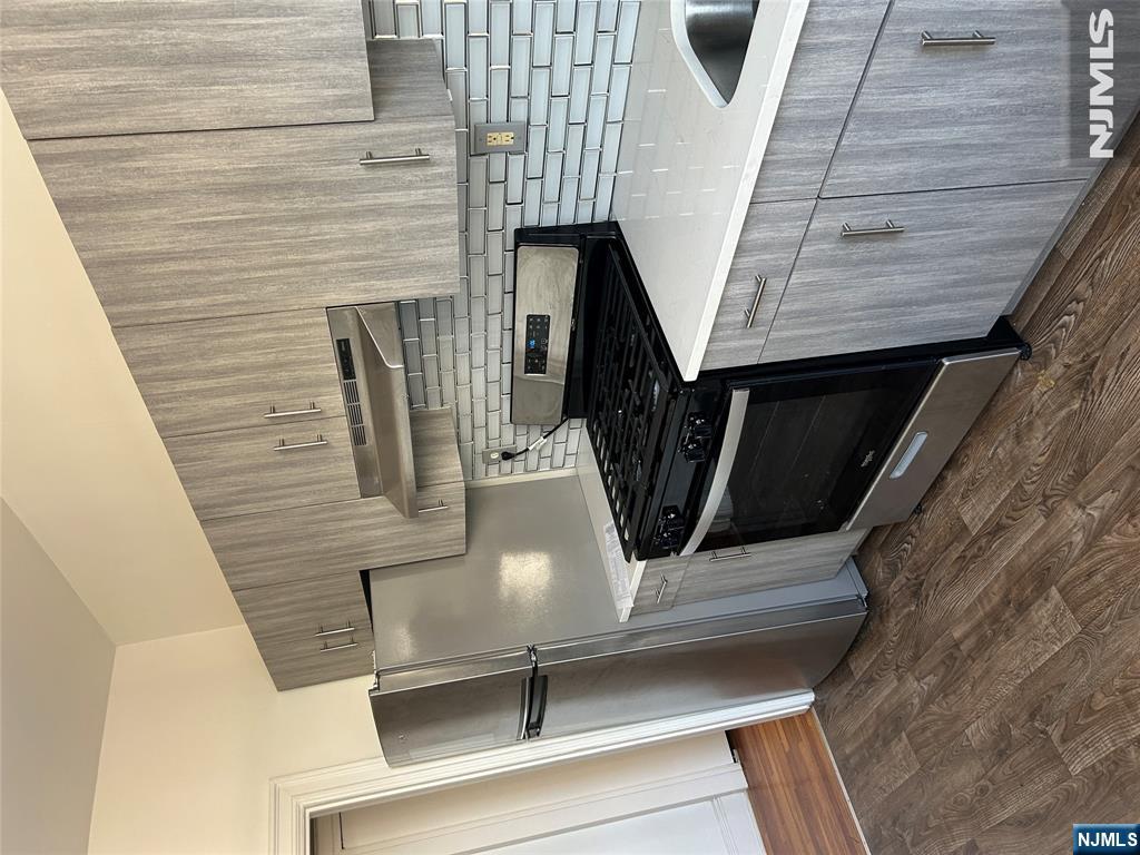 292 Lawton Avenue Property Photo 15