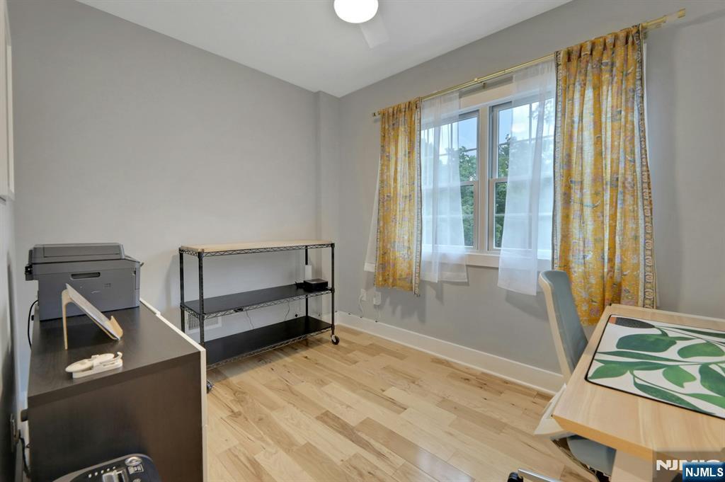 106 Lake Street Property Photo 7