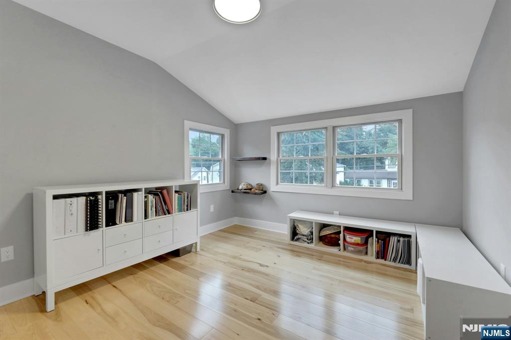 106 Lake Street Property Photo 26
