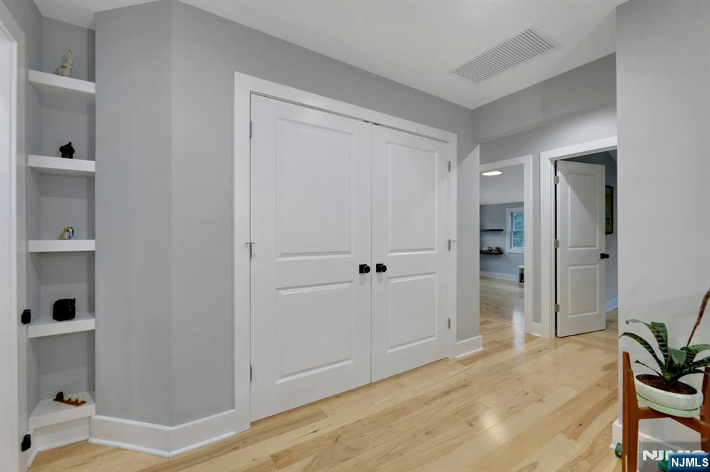 106 Lake Street Property Photo 30