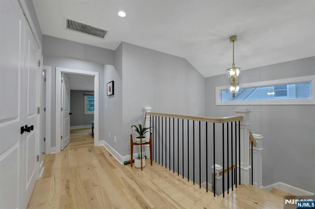 106 Lake Street Property Photo 32
