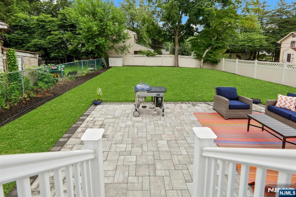 106 Lake Street Property Photo 39
