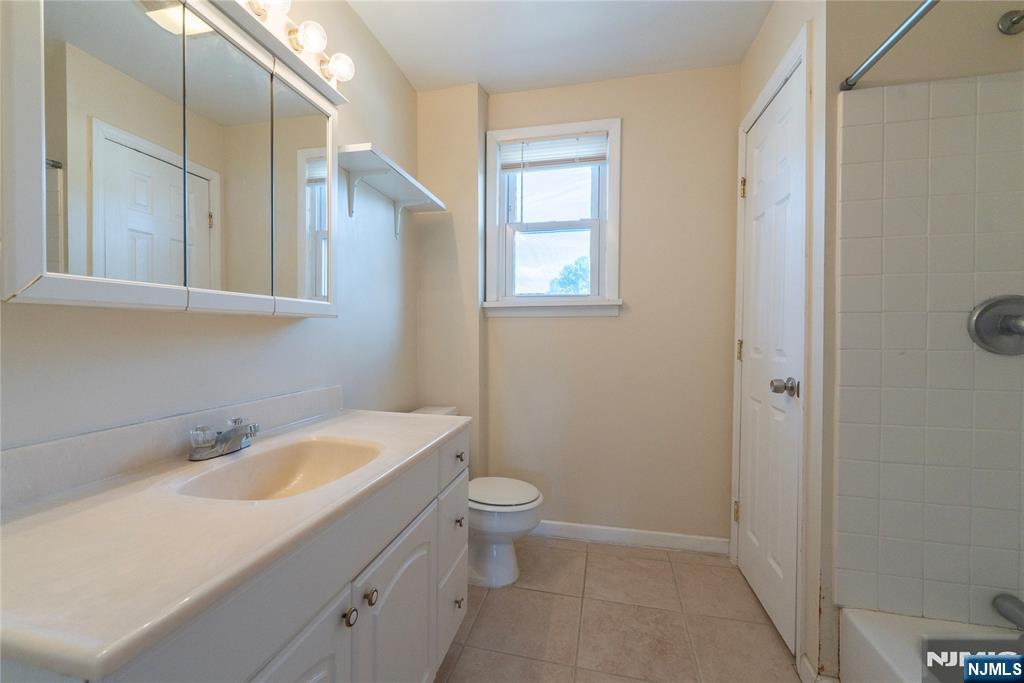 236 Franklin Street 2 Property Photo 6