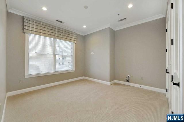 2315 The Plaza 2315 Property Photo 9