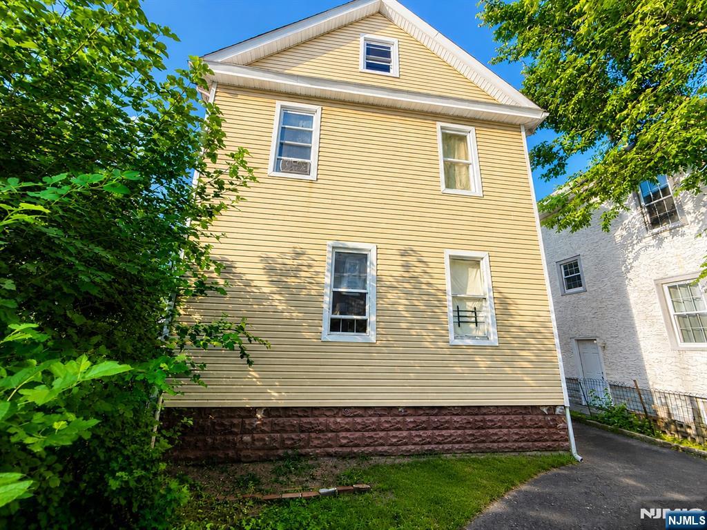 505 Washington Avenue Property Photo 3