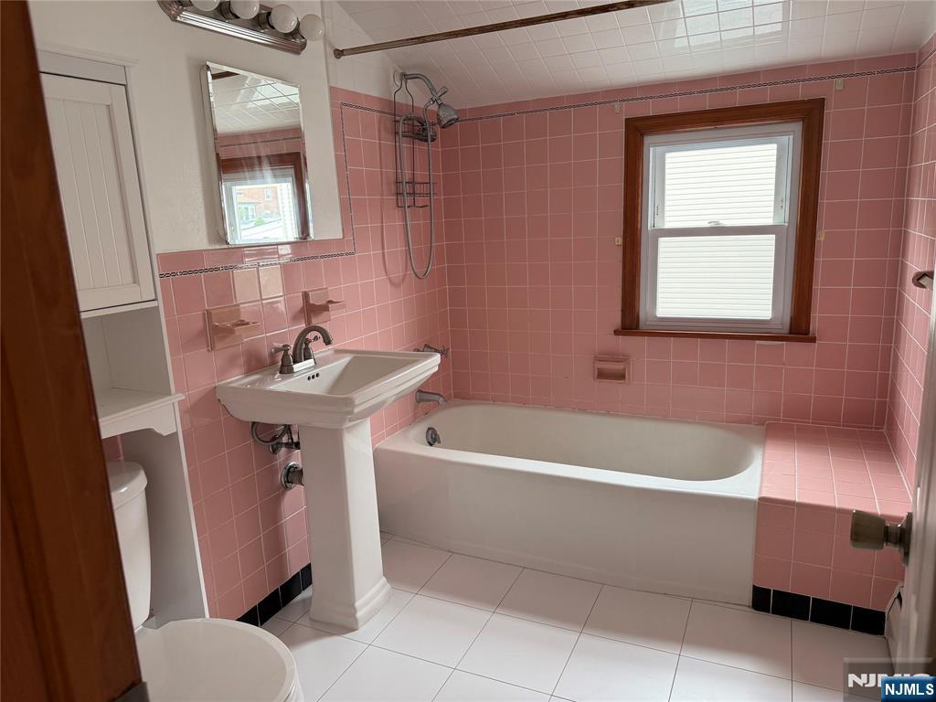 654 Chase Avenue 2 Property Photo 7