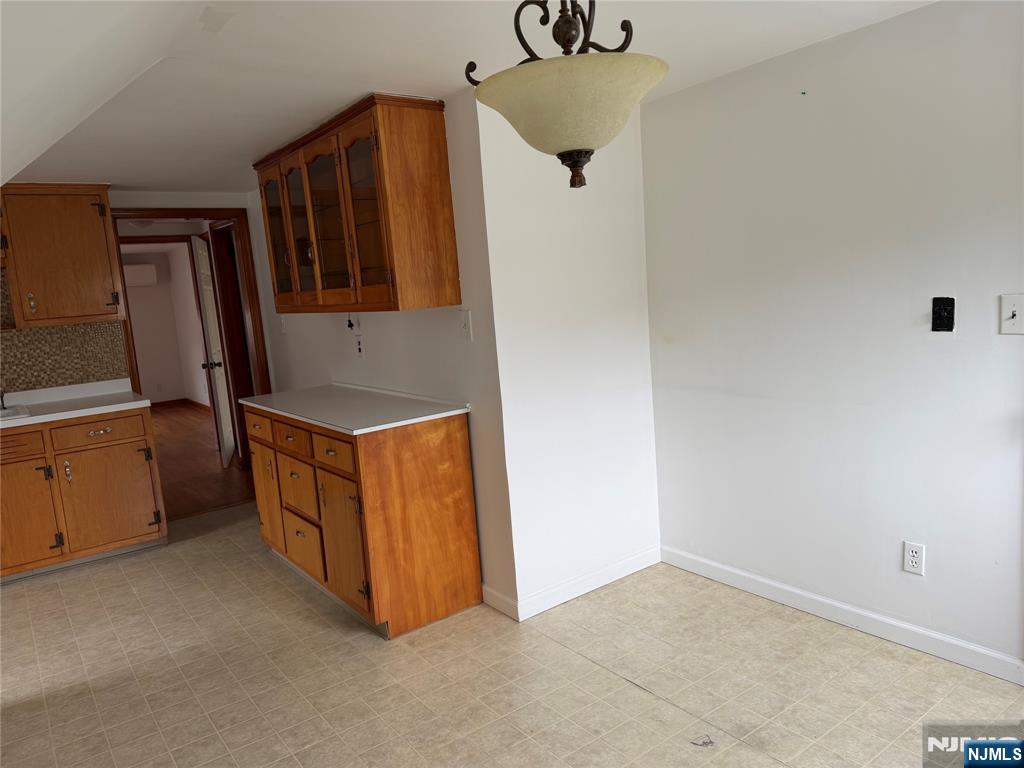 654 Chase Avenue 2 Property Photo 14