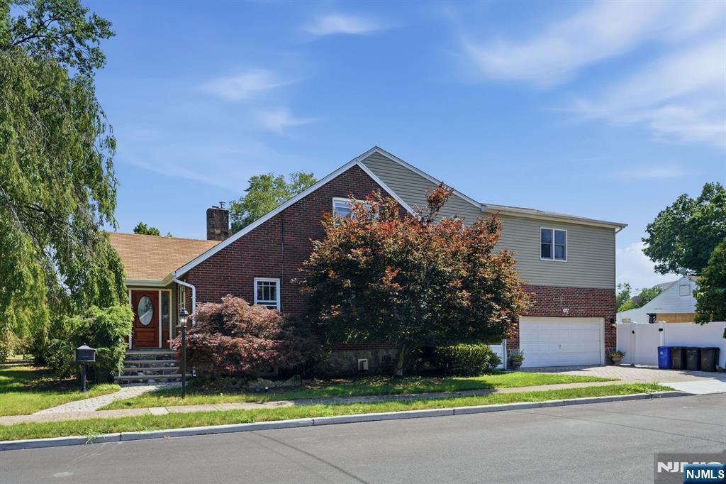 930 Ramapo Avenue Property Photo 1