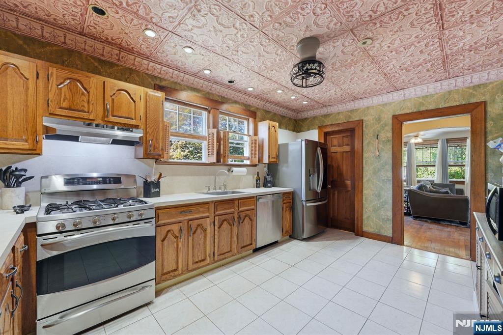 930 Ramapo Avenue Property Photo 20