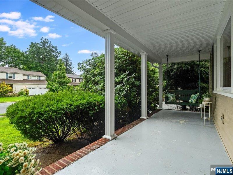 372 Mckinley Boulevard Property Photo 3