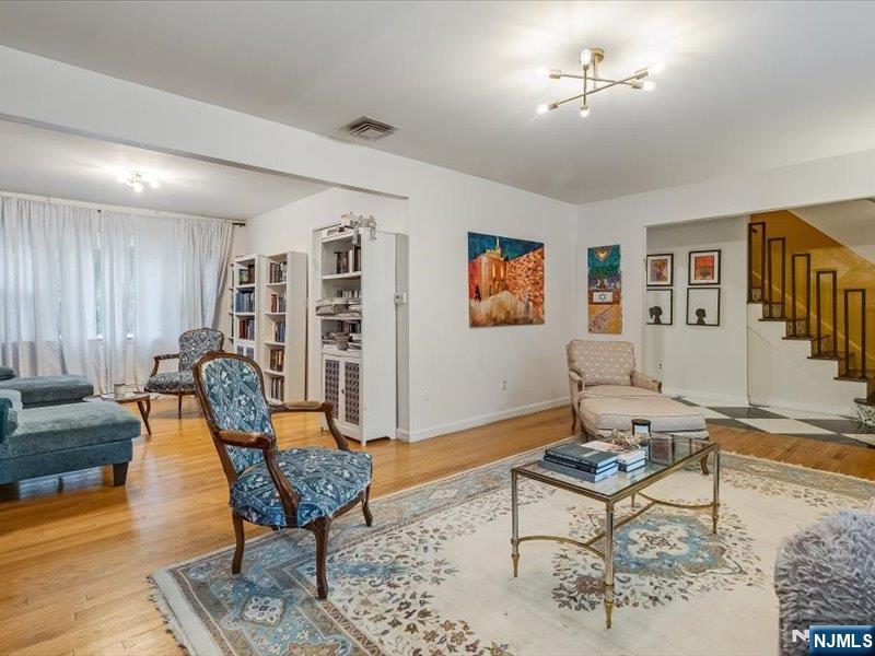 372 Mckinley Boulevard Property Photo 7