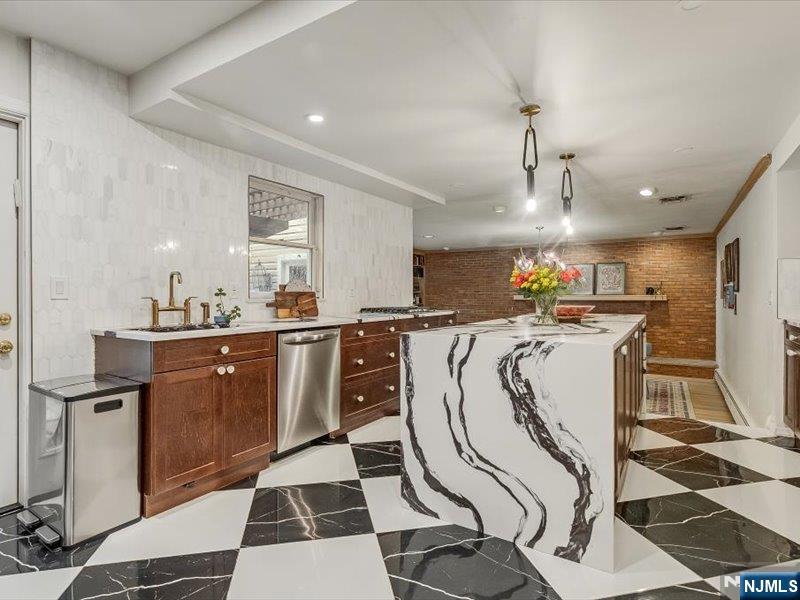372 Mckinley Boulevard Property Photo 11
