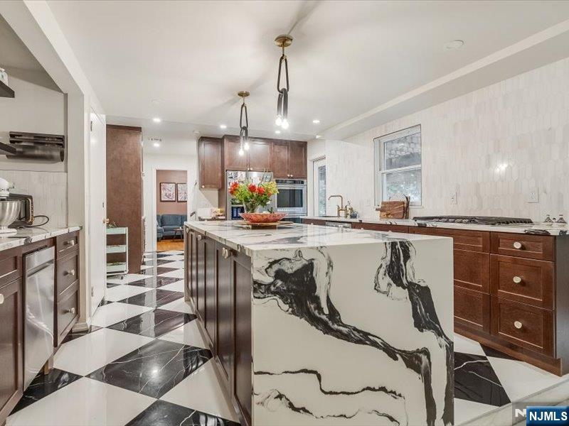 372 Mckinley Boulevard Property Photo 16