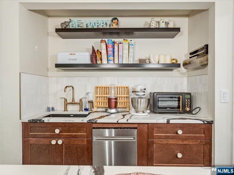372 Mckinley Boulevard Property Photo 17