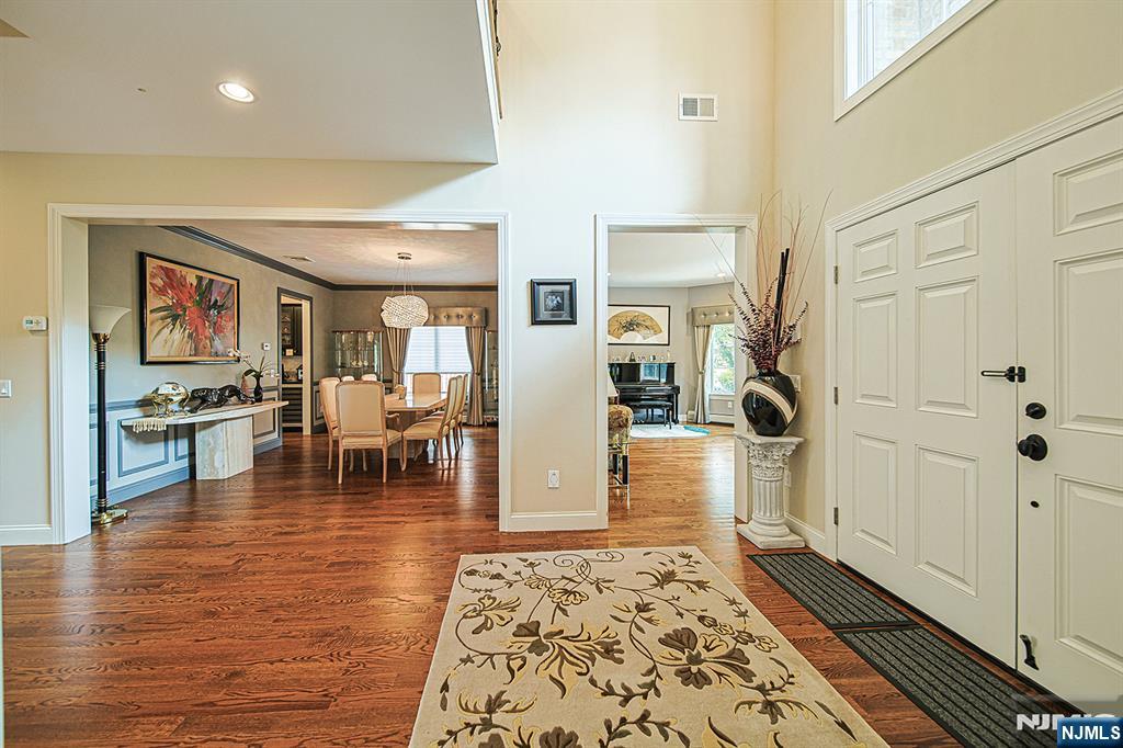 290 Mccloud Drive Property Photo 4