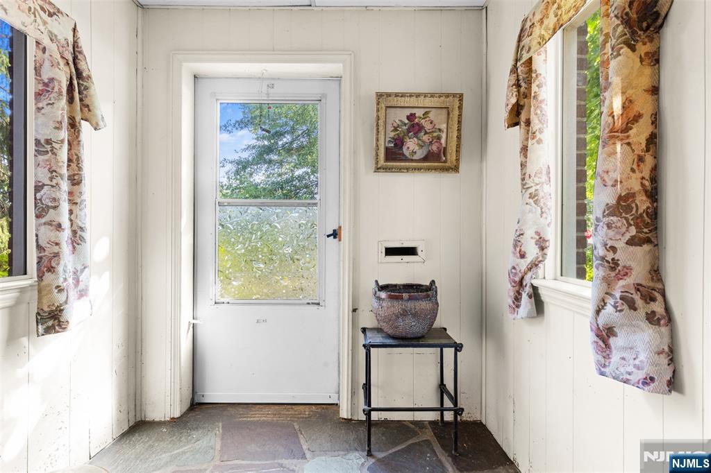173 Linwood Avenue Property Photo 2