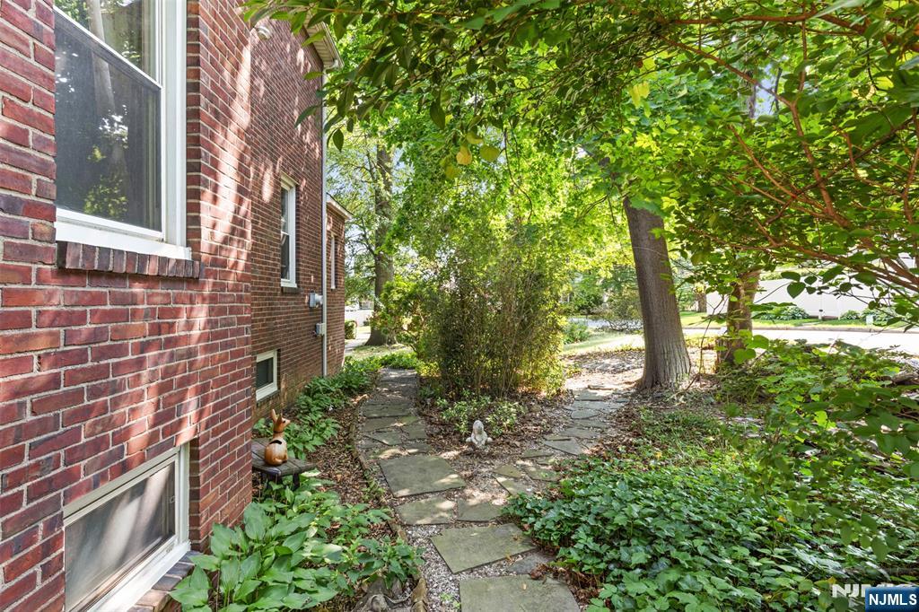 173 Linwood Avenue Property Photo 37