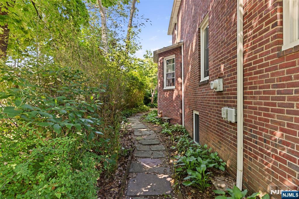 173 Linwood Avenue Property Photo 38