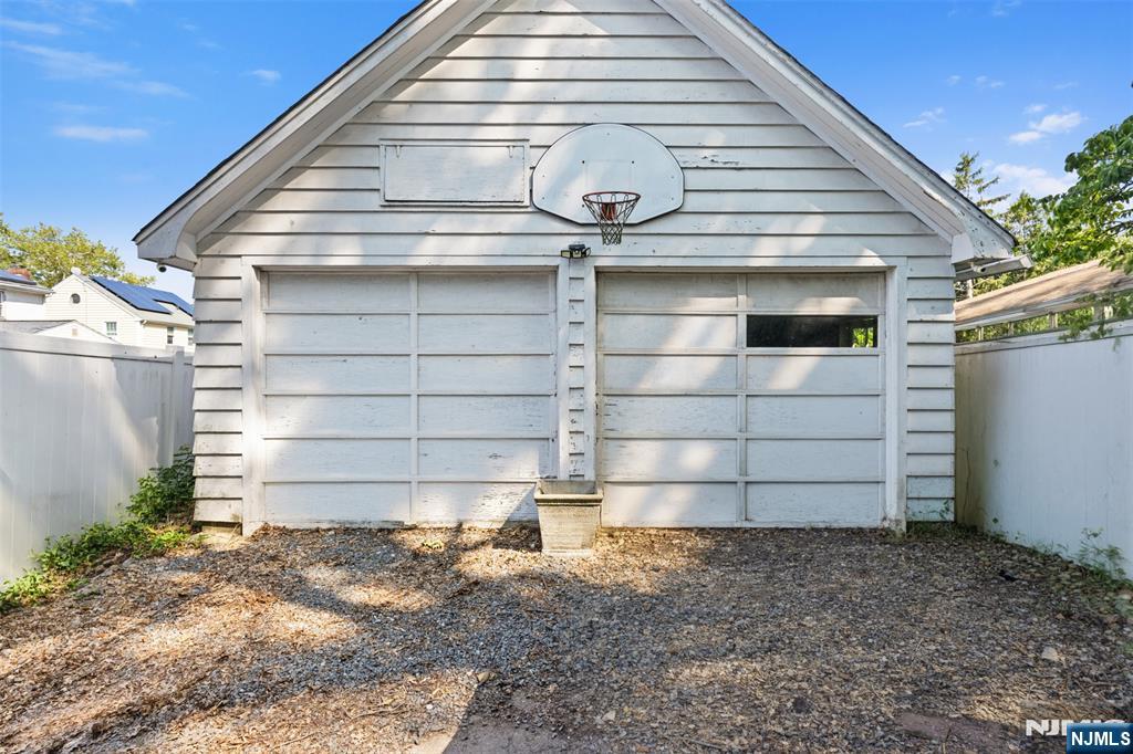 173 Linwood Avenue Property Photo 40