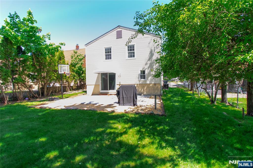 101 Larch Avenue Property Photo 16