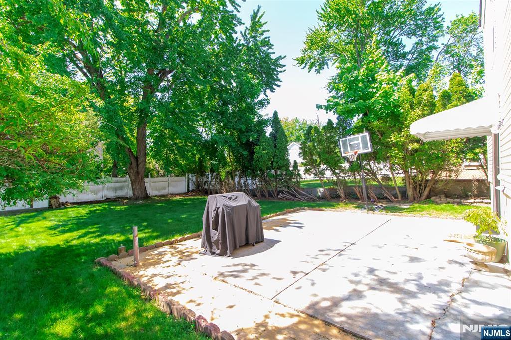 101 Larch Avenue Property Photo 17