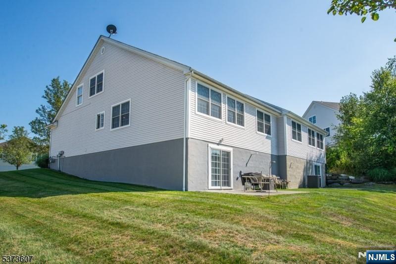 11 Fairchild Lane 11 Property Photo 4