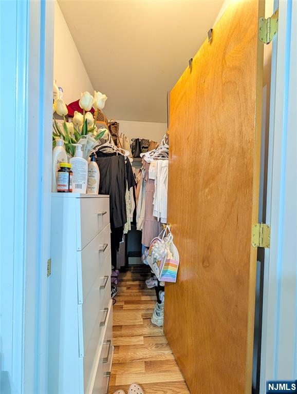 80 Schuyler Avenue 5 Property Photo 7