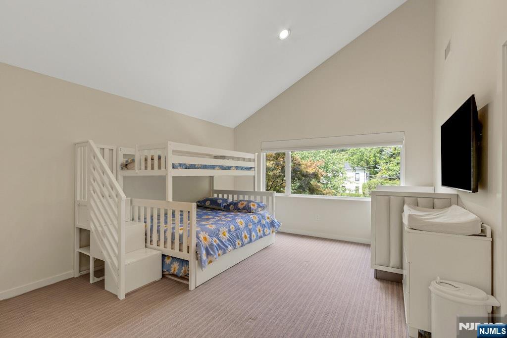 34 Warren Lane Property Photo 29