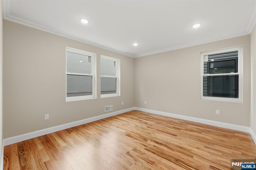 434 10th Street Property Photo 11