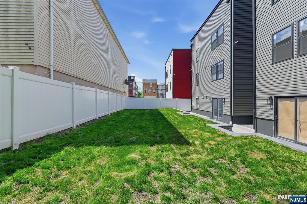 434 10th Street Property Photo 41