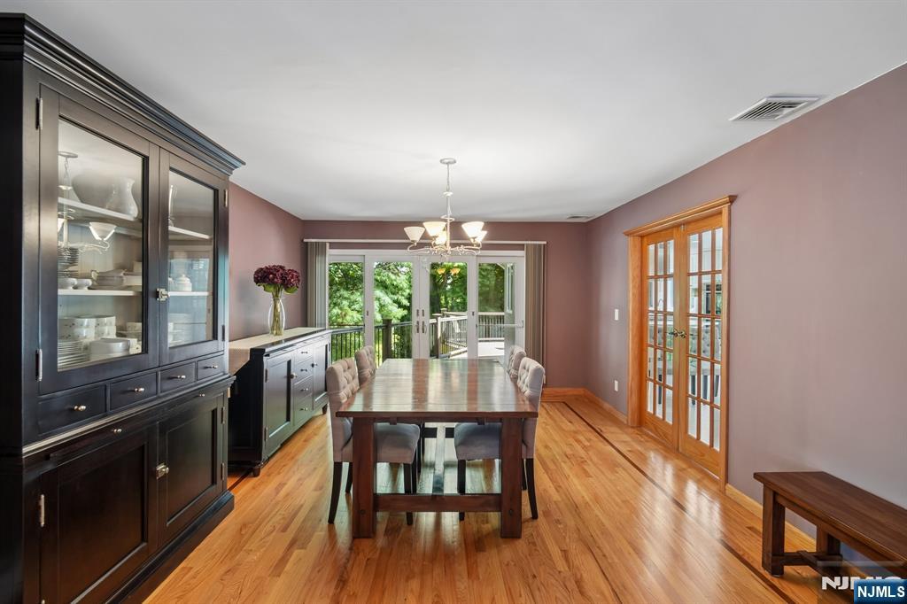 87 Irving Avenue Property Photo 16