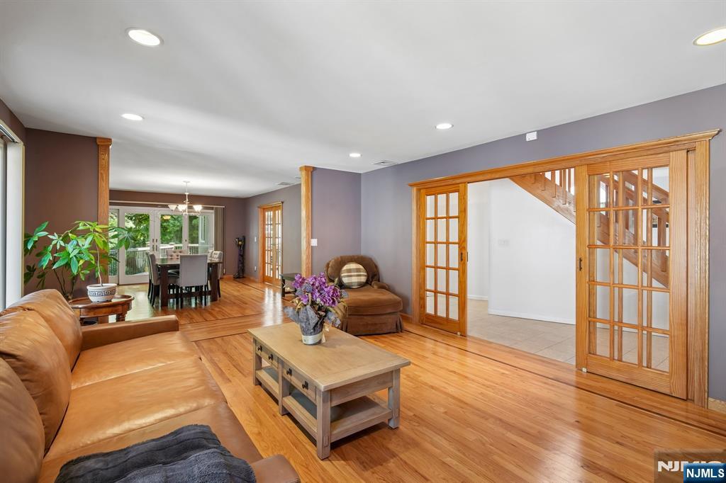 87 Irving Avenue Property Photo 18