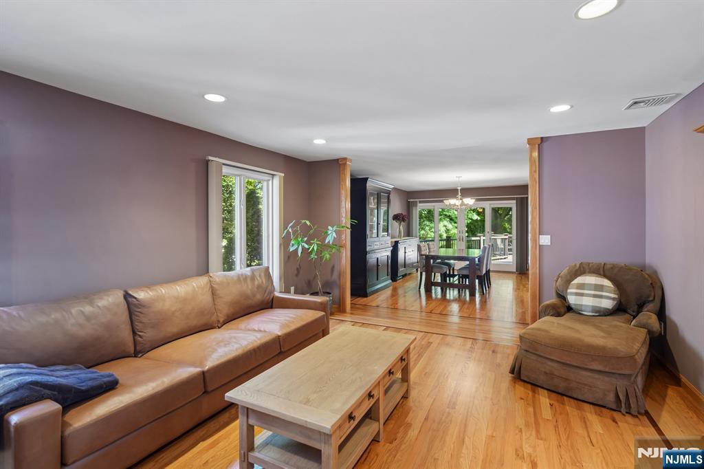 87 Irving Avenue Property Photo 19