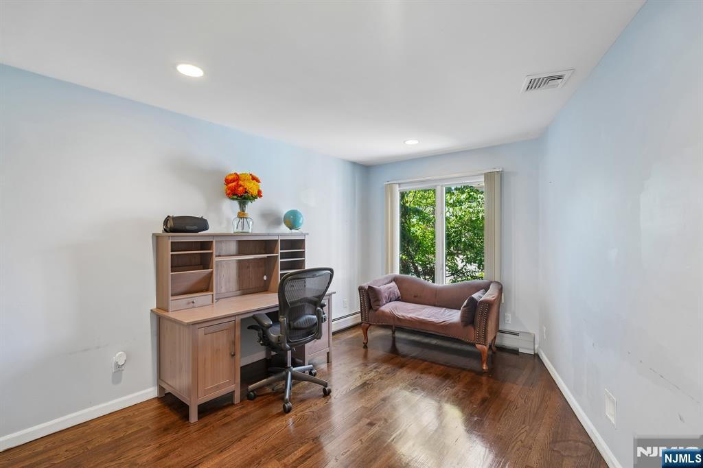 87 Irving Avenue Property Photo 22