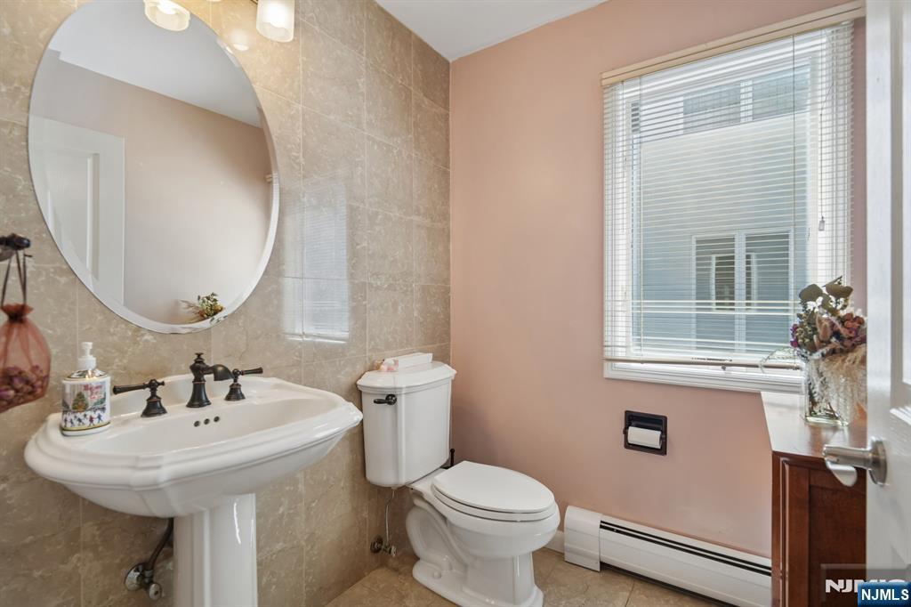 87 Irving Avenue Property Photo 23