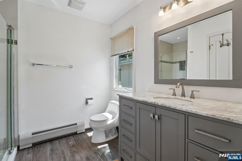 87 Irving Avenue Property Photo 33