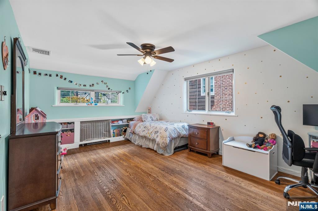 435 Claremont Avenue Property Photo 17