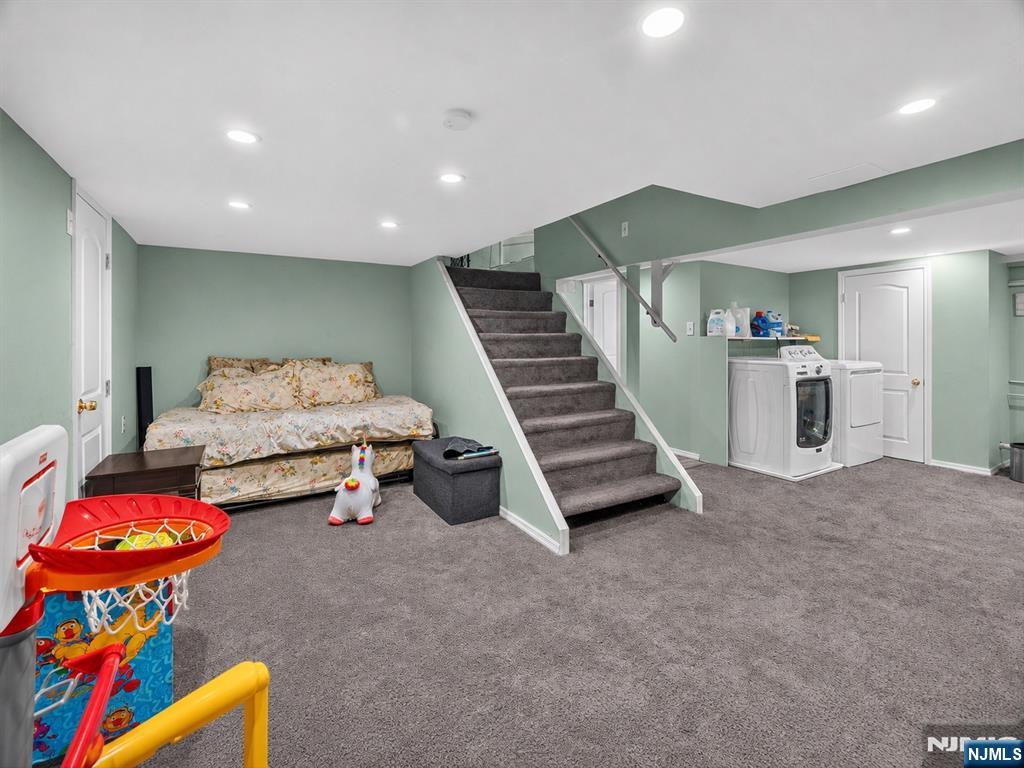 435 Claremont Avenue Property Photo 20